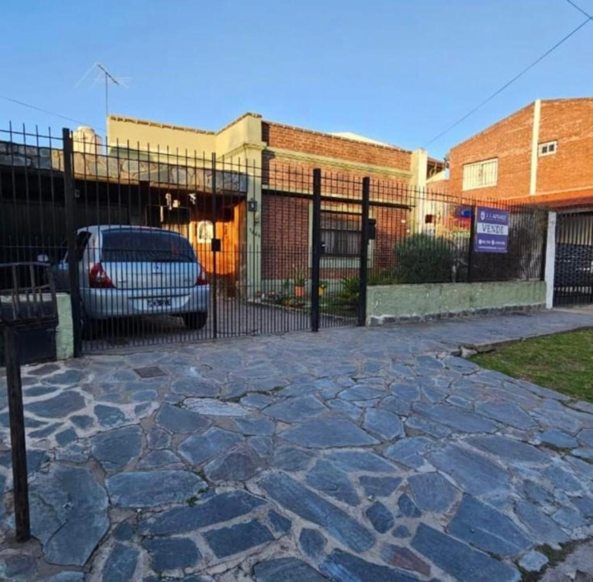 Ramón Falcón 1664 · Morón — foto 4