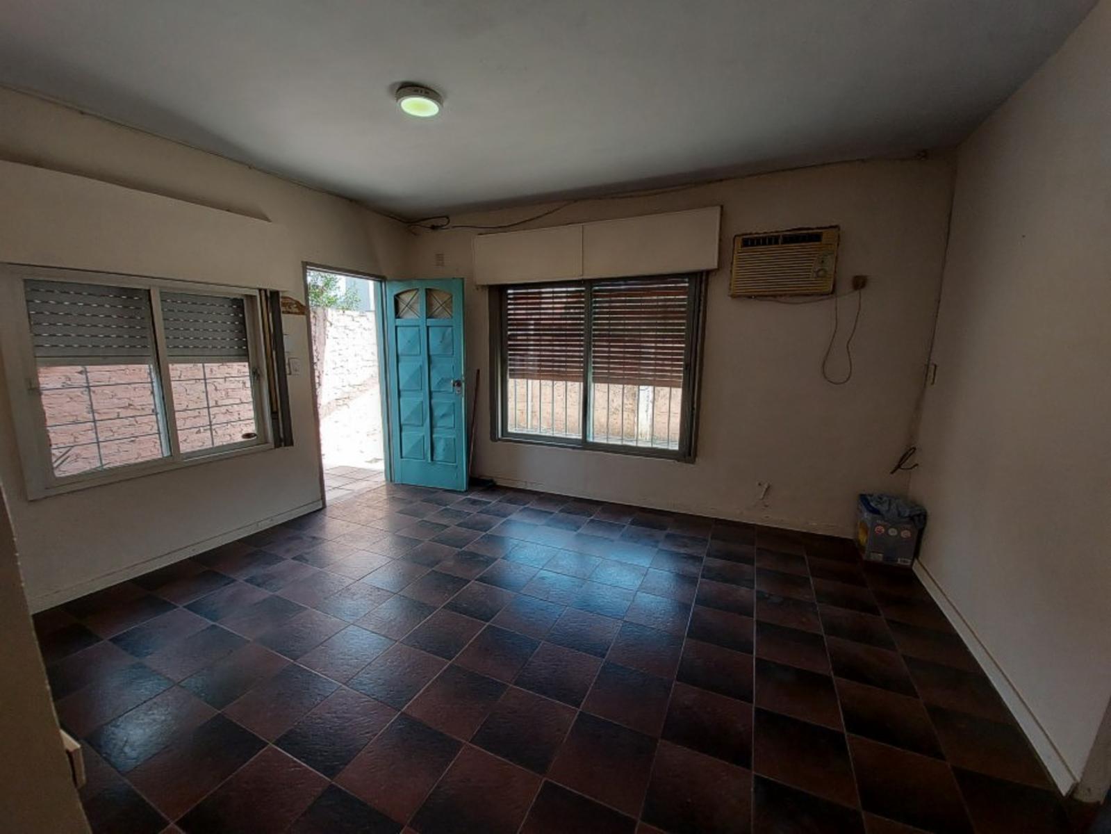 Adolfo Sourdeaux 1526 · Morón — foto 6