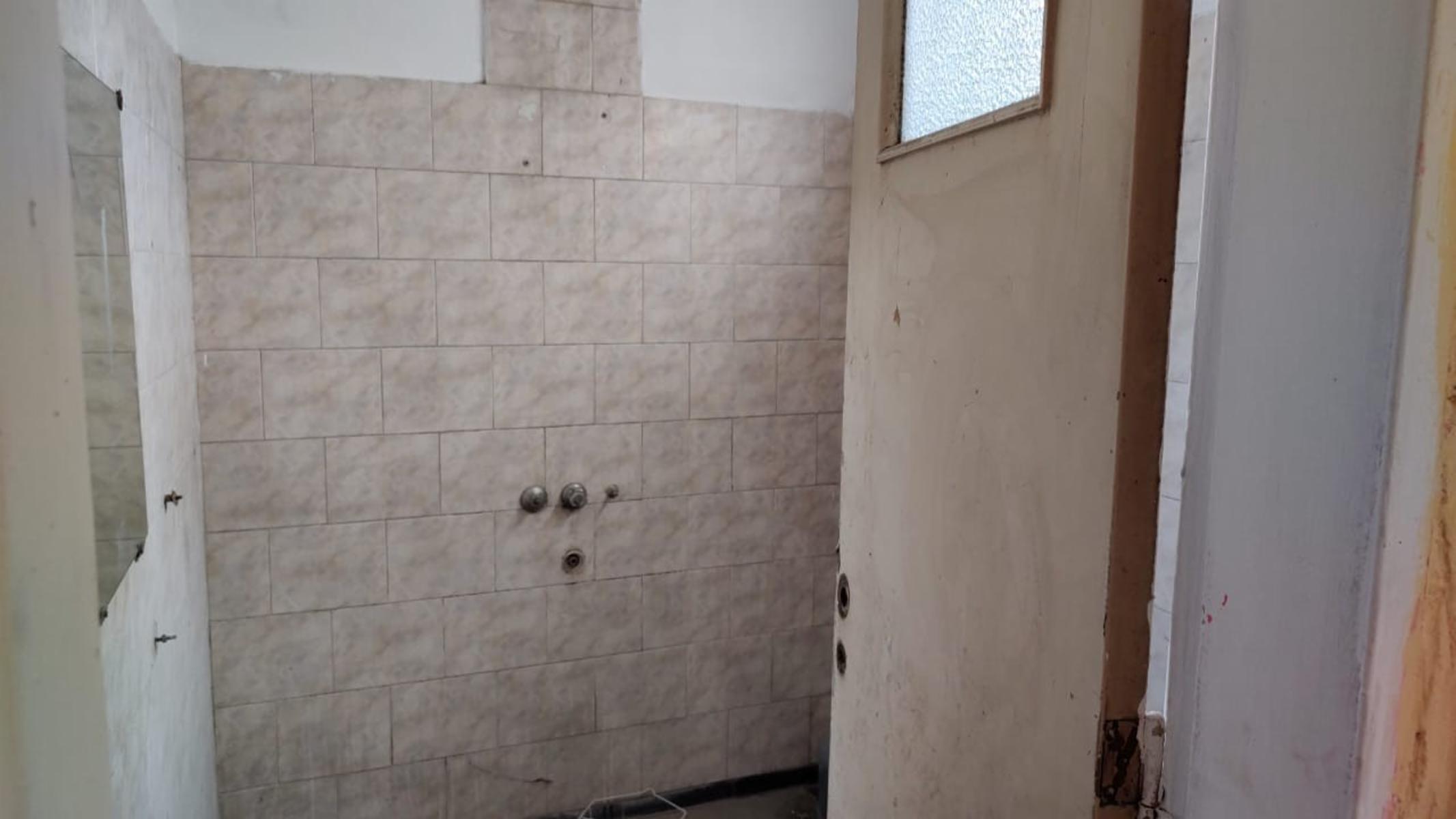Eva Perón 1438 · Almirante Brown — foto 6