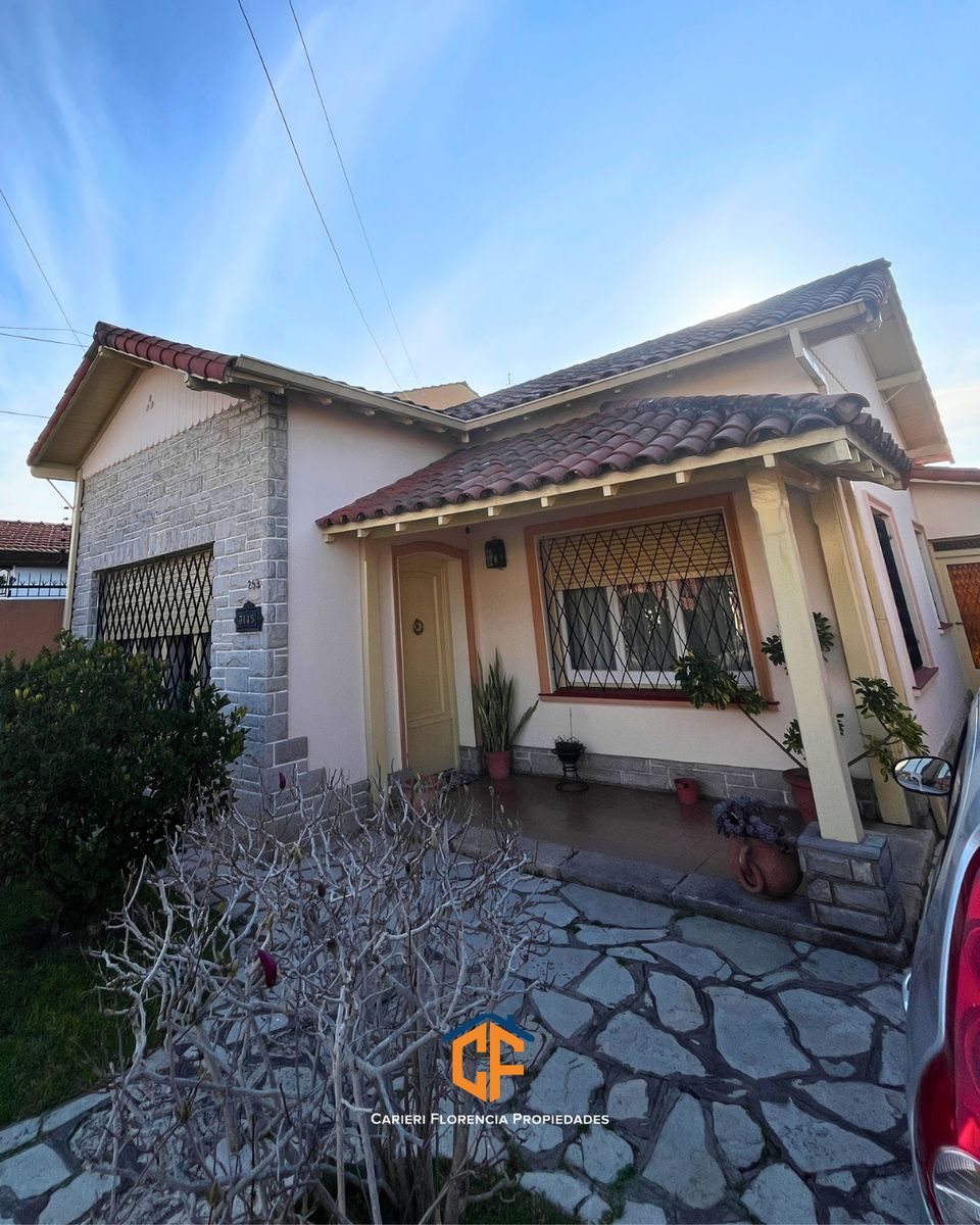 GRAN CASA EN LOTE PROPIO EN VENTA EN UNA DE LAS ZONAS MAS BUSCADAS DE SAN ANDRES