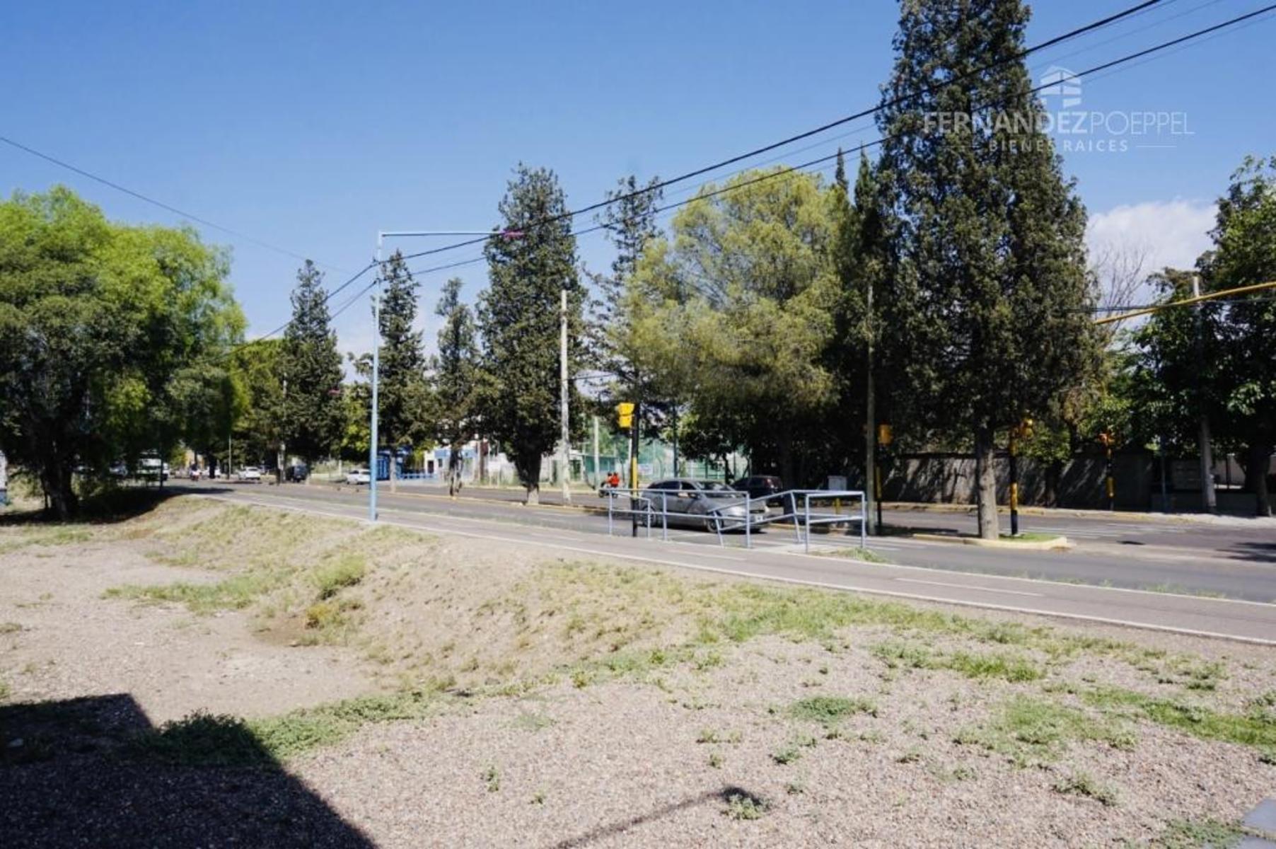 San Martin Sur 3000 · Godoy Cruz — foto 7