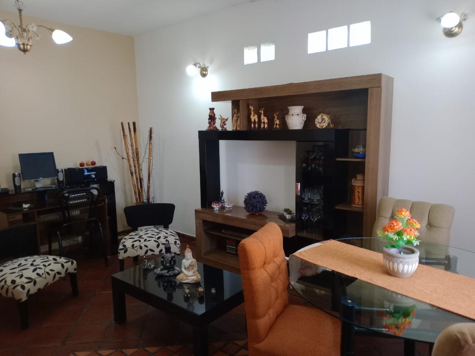 Blasco Ibañez 2156 · San Miguel — foto 4