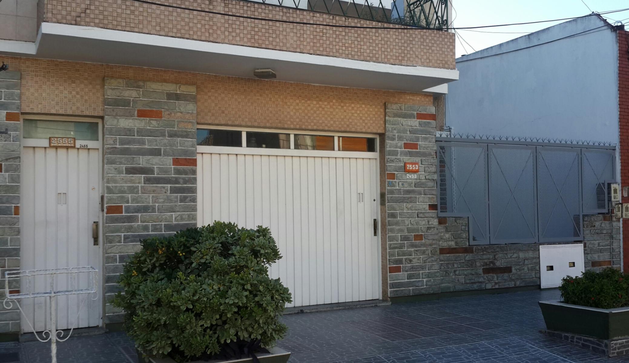 CASA 3 AMBIENTES BAJO PH IMPECABLE, APTA CREDITO.