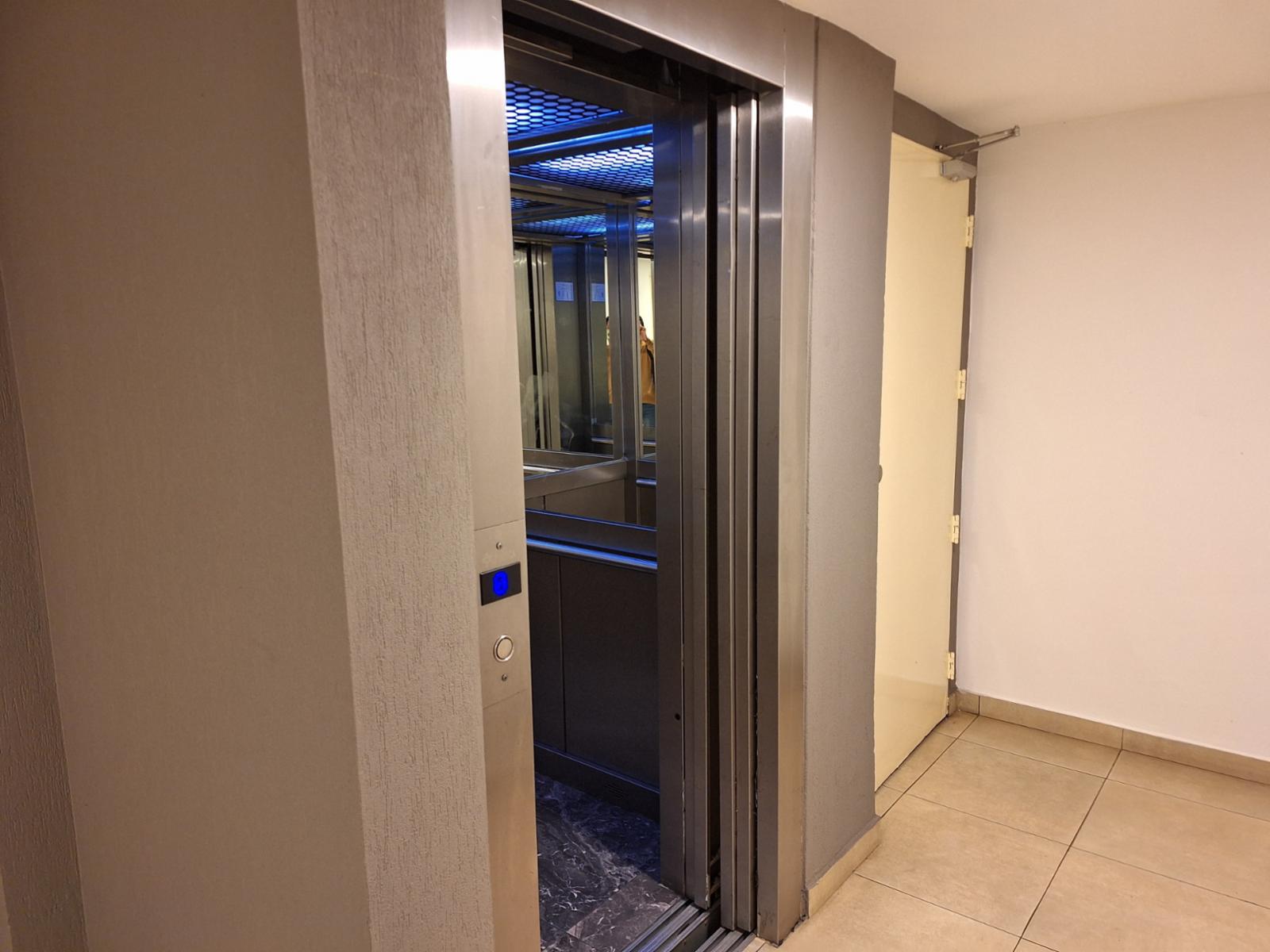 RIVADAVIA 9568 · Villa Luro — foto 13