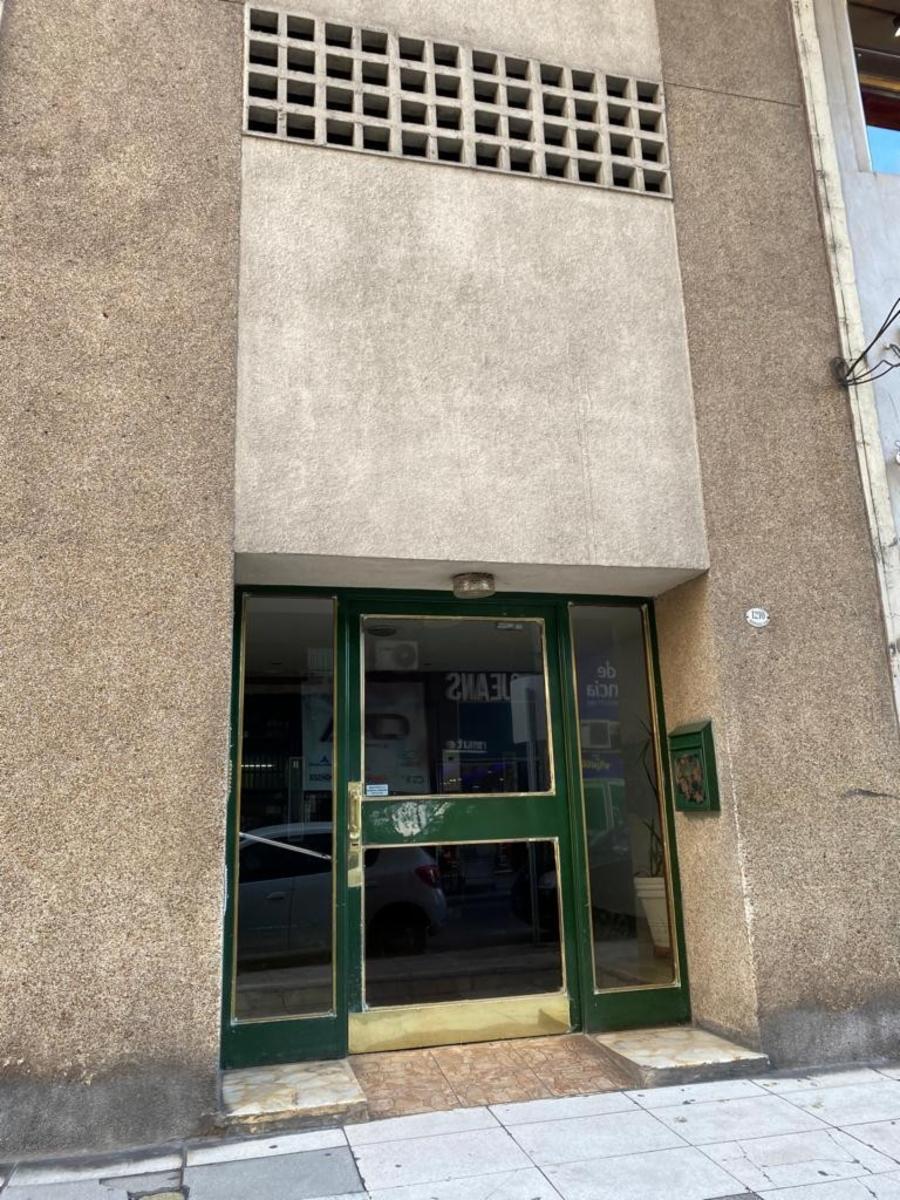 Departamento de tres ambientes a la venta en San Miguel