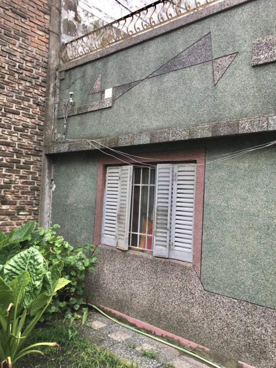 Avenida Monteverde 1400 · Almirante Brown — foto 16