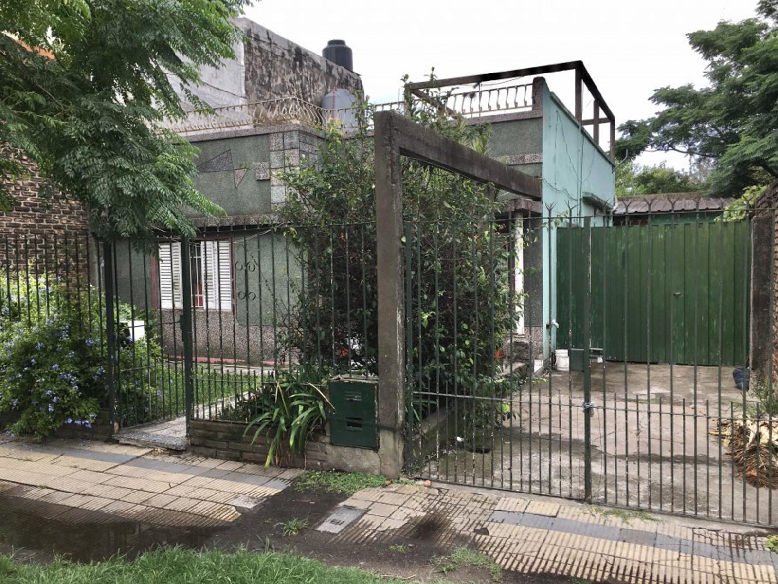 Avenida Monteverde 1400 · Almirante Brown — foto 20