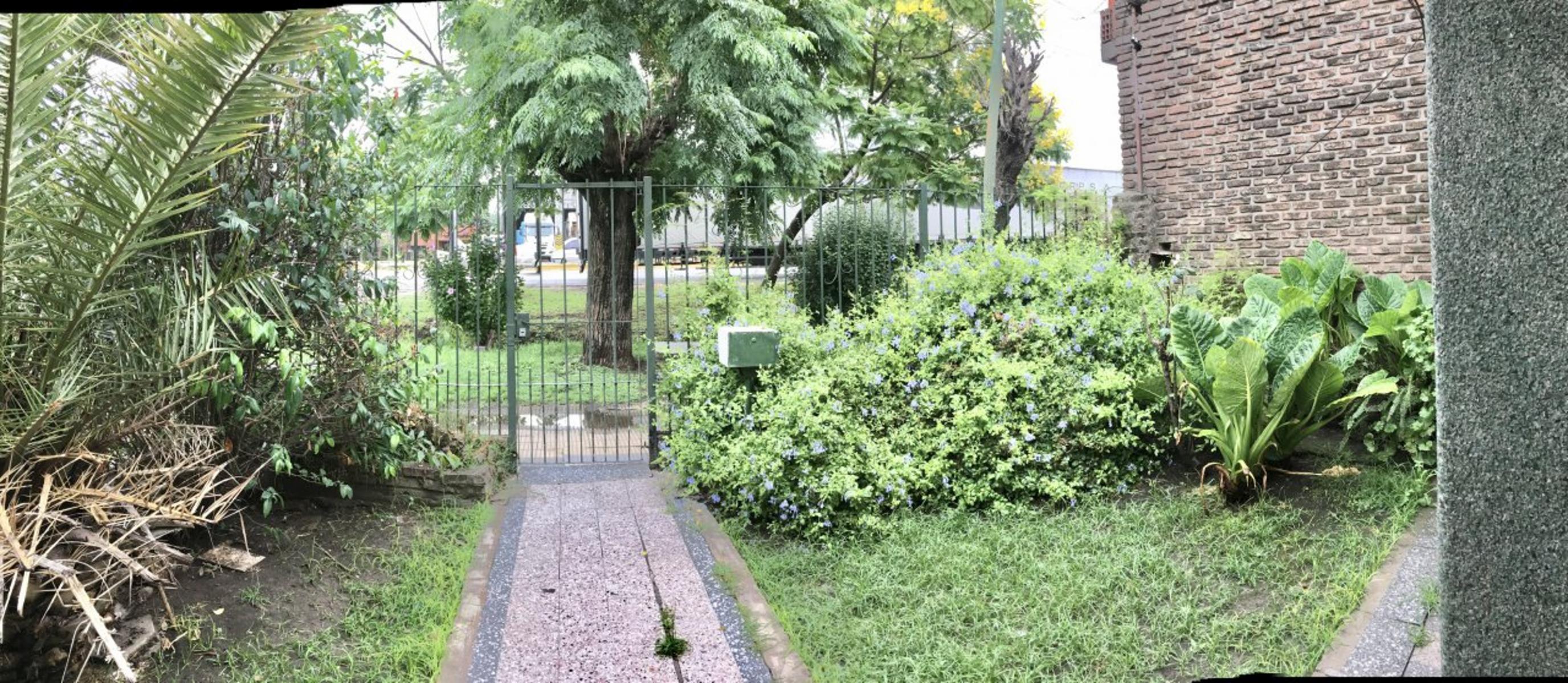 Avenida Monteverde 1400 · Almirante Brown — foto 22