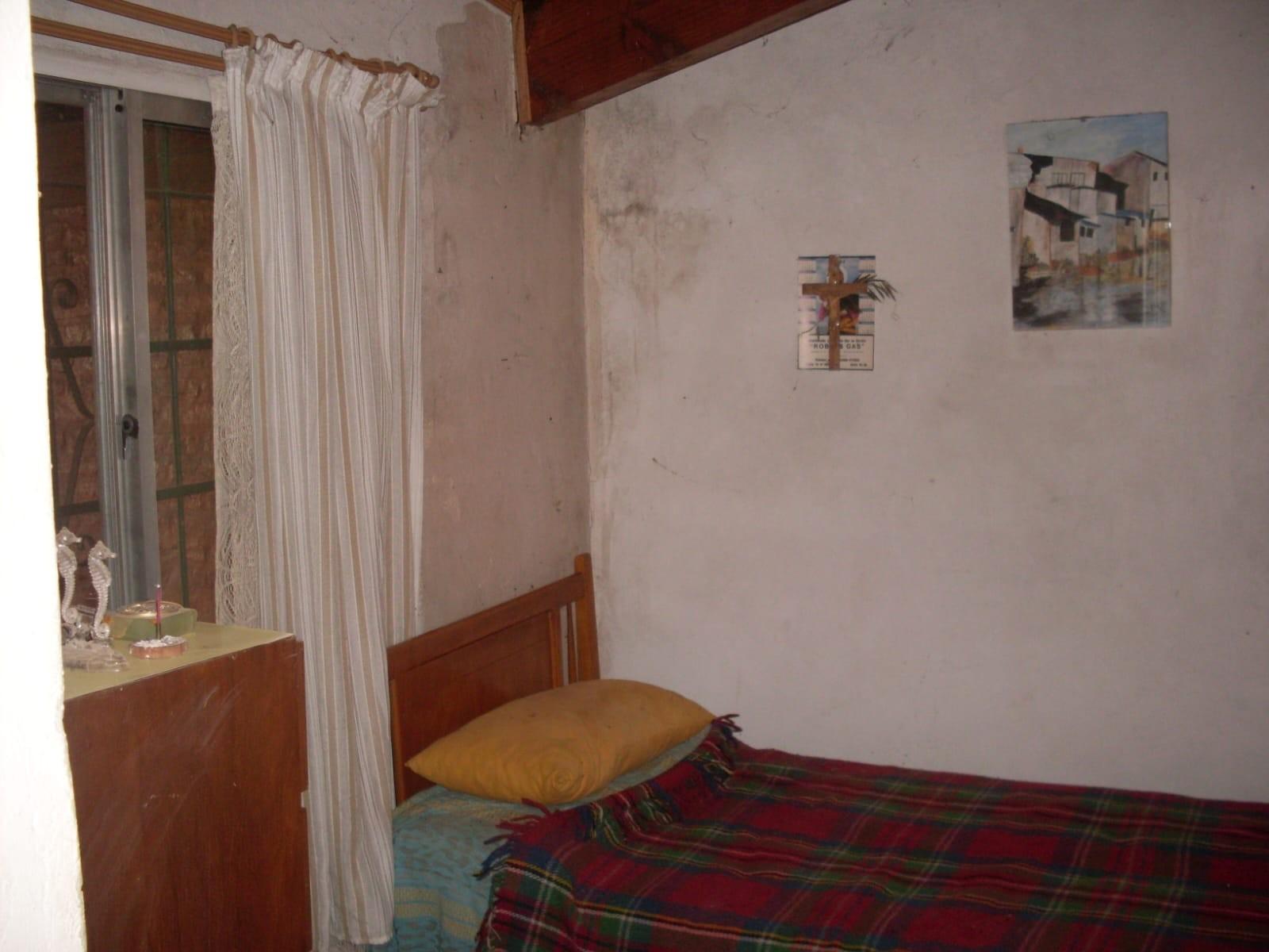 PADRE PERNA  1851 · Escobar — foto 6
