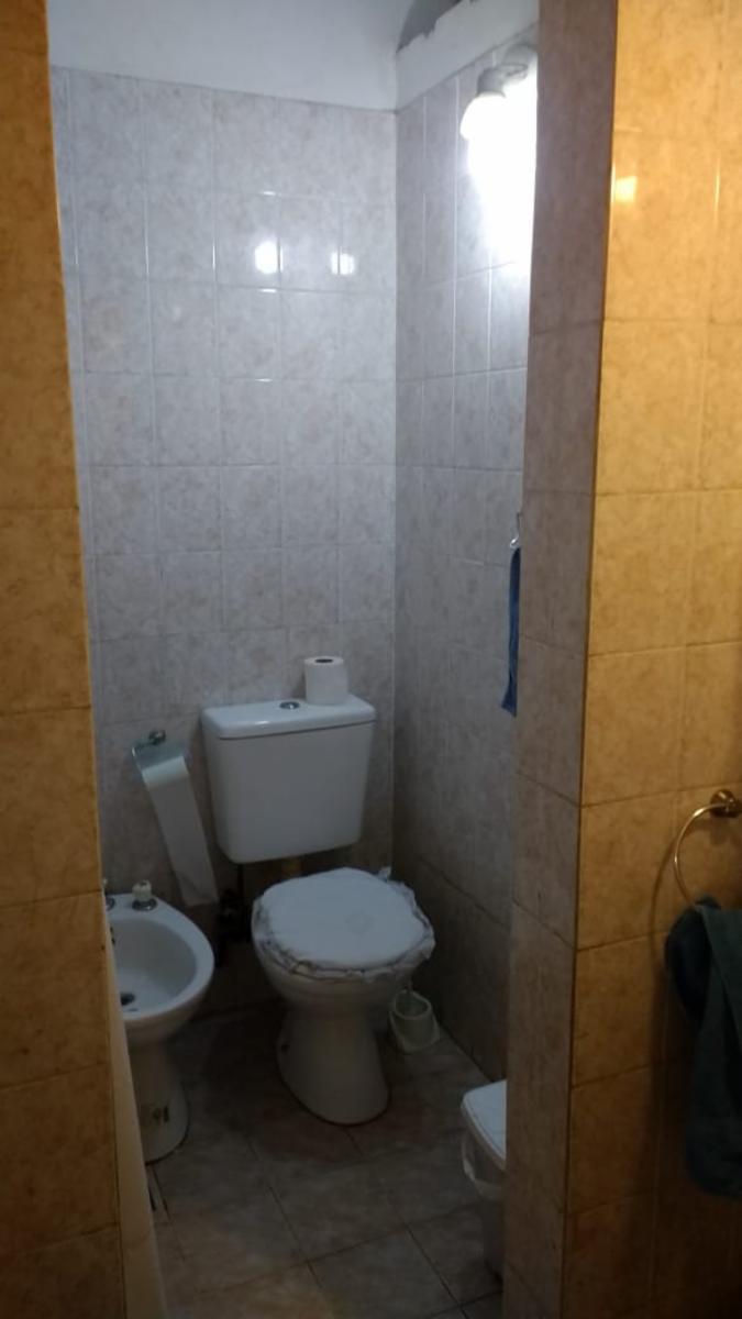 EVA PERON 971 · Escobar — foto 5