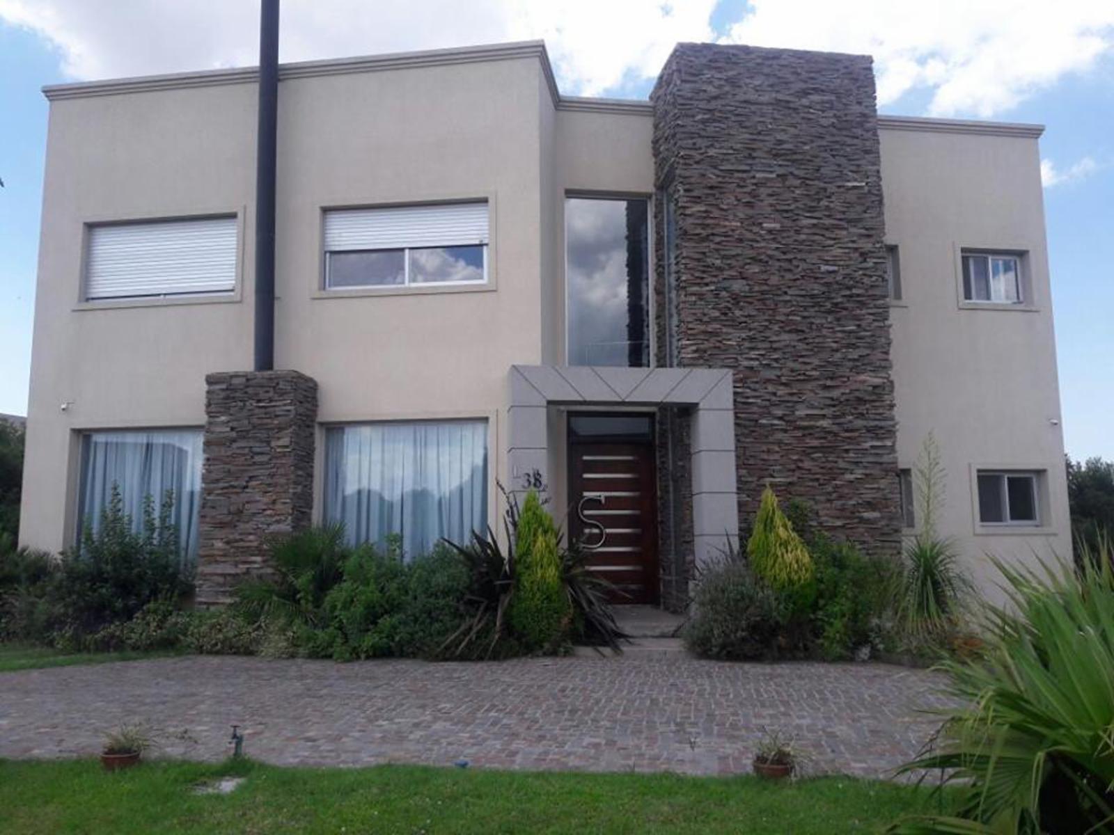 VENTA EXCELENTE PROPIEDAD EN &quotLOS TRONCOS&quot