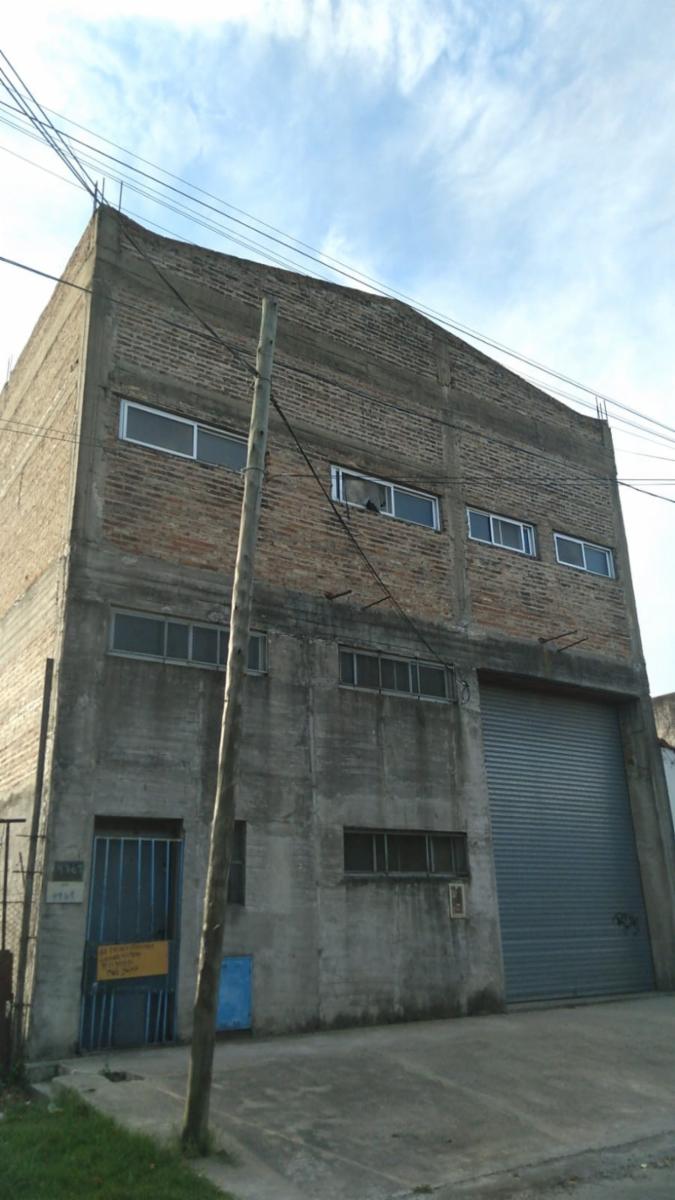 GALPON VILLA BONICH, A 300 MTS RUTA 8.  250 M2 +  200 M2 proyectados. lote 340 M2