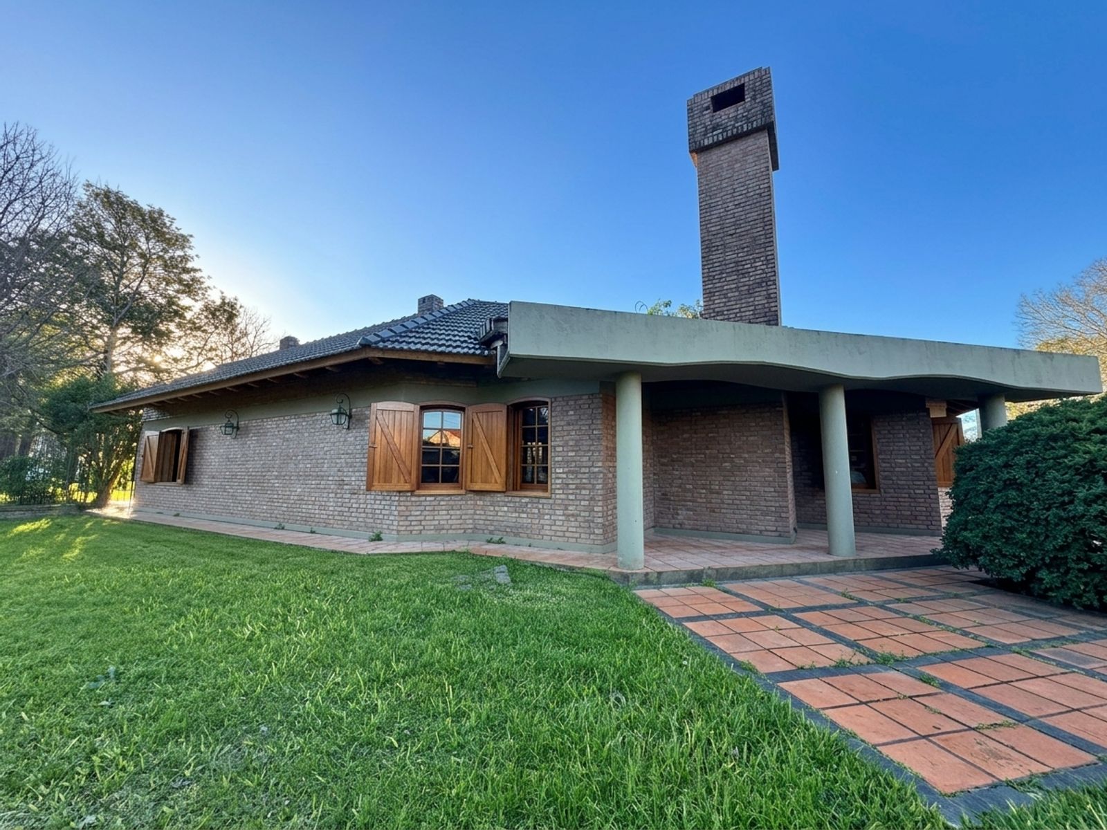 CASA EN VENTA EN COMPLEJO RESIDENCIAL LA TATENGUITA