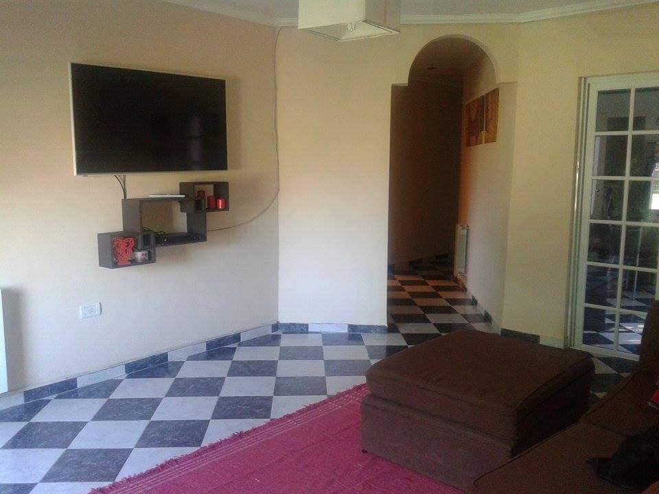 HERMOSA PROPIEDAD EN BARRIO MILLAMAPU 3 DORMITORIOS AMPLIO PATIO,.