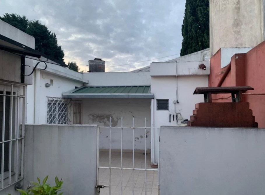 RUBEN DE ROSAS 500 · Lomas De Zamora — foto 23