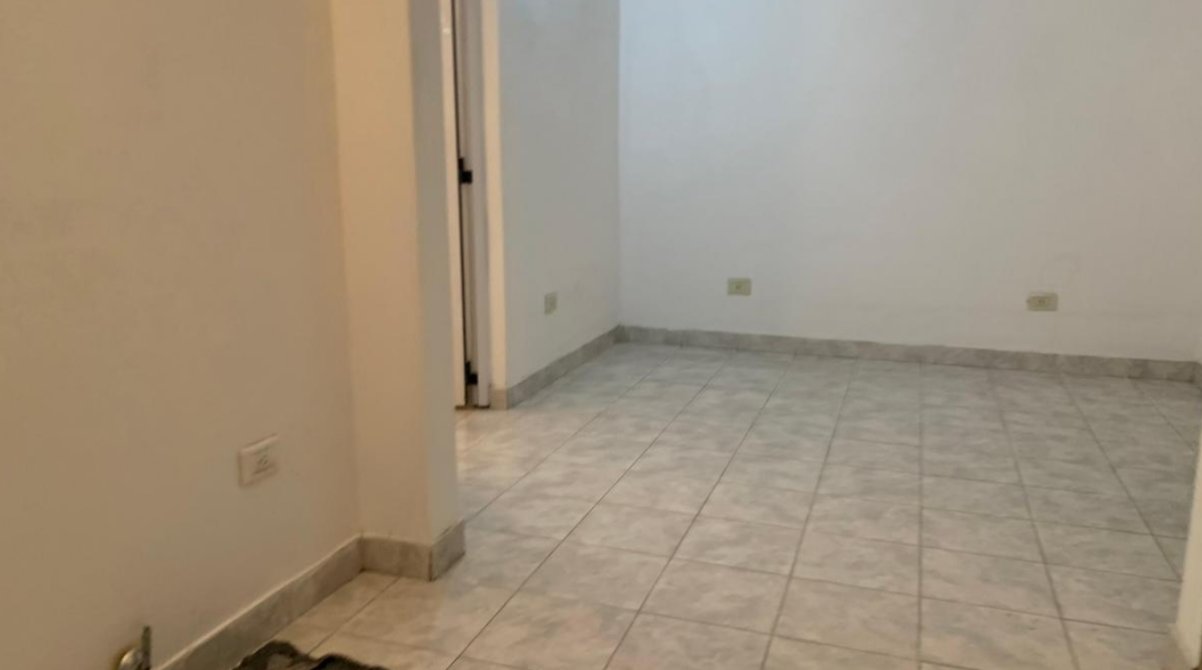 RUBEN DE ROSAS 500 · Lomas De Zamora — foto 9