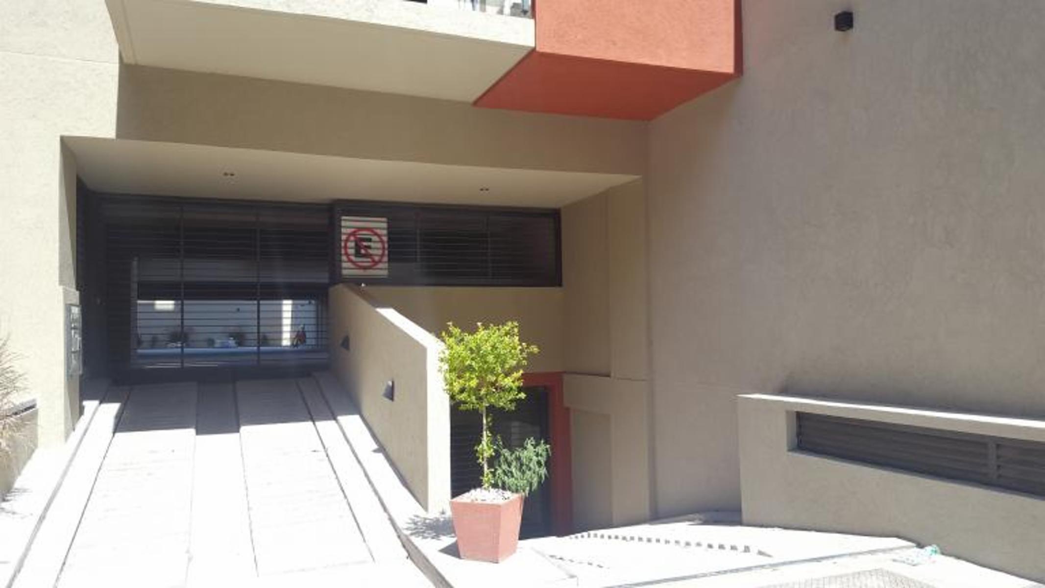 L.M.CAMPOS 5200 · Tres De Febrero — foto 3