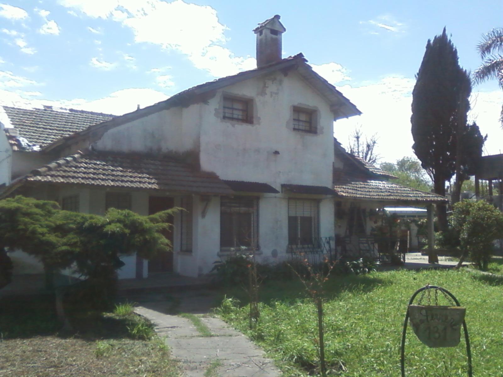 Chalet con 3 dormitorios y amplio terreno EN VENTA O PERMUTA
