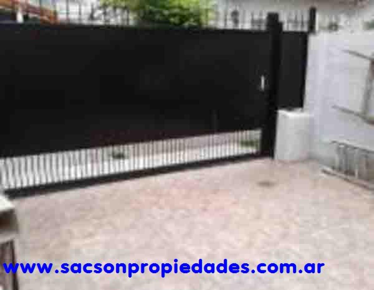 Virrey M De Loreto al 2400 · Morón — foto 5