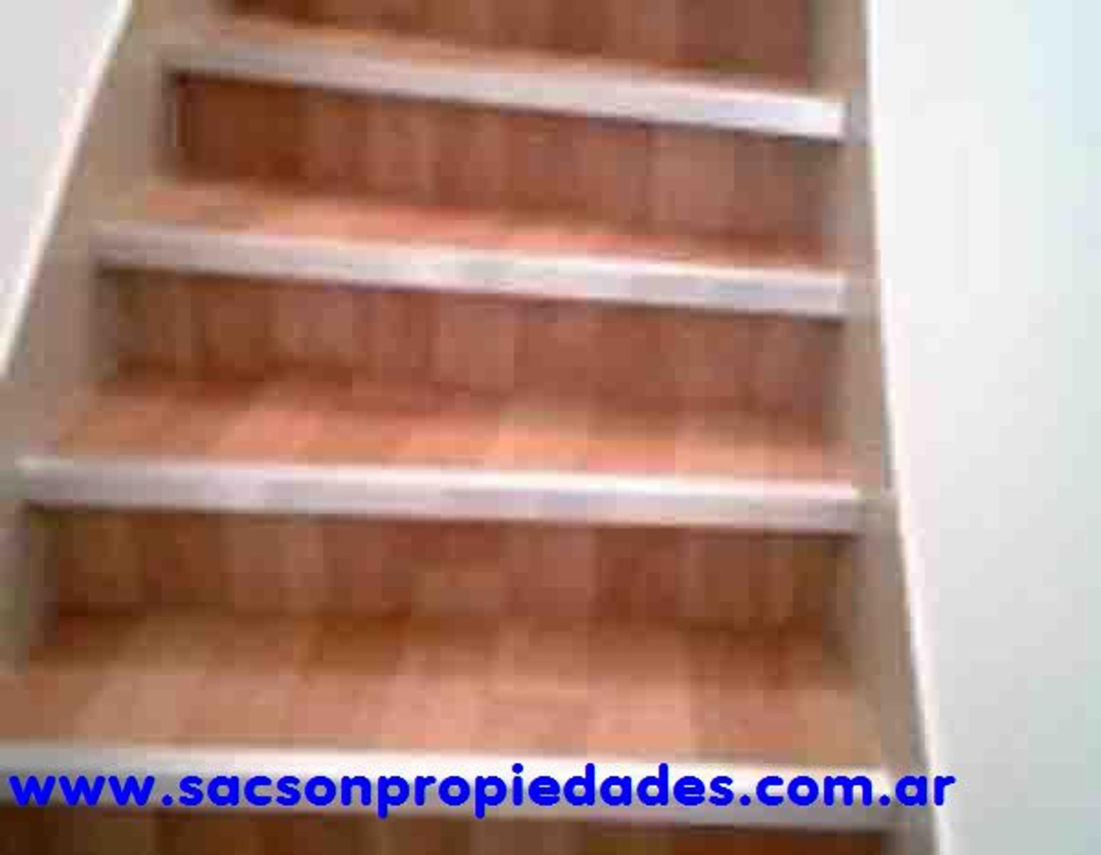Virrey M De Loreto al 2400 · Morón — foto 8