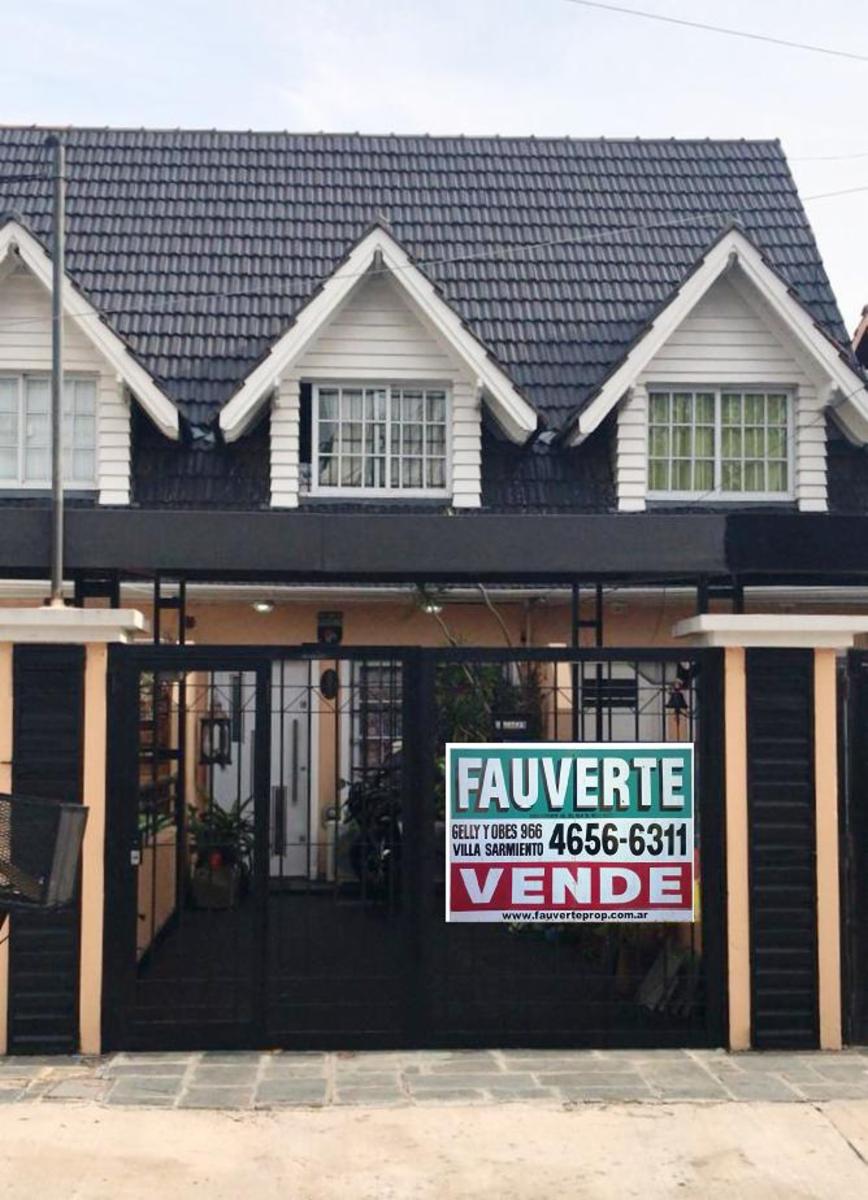TRIPLEX EN EL PALOMAR EN VENTA