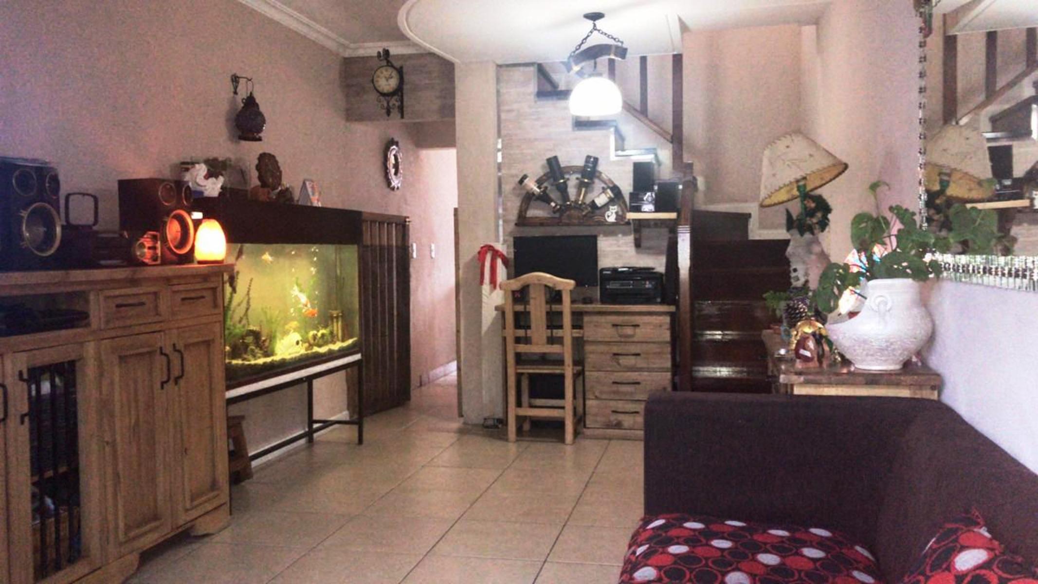 DINAMARCA Nº 2053 · Morón — foto 3