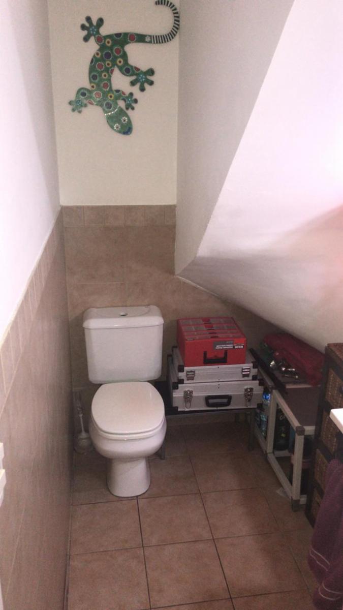 DINAMARCA Nº 2053 · Morón — foto 5