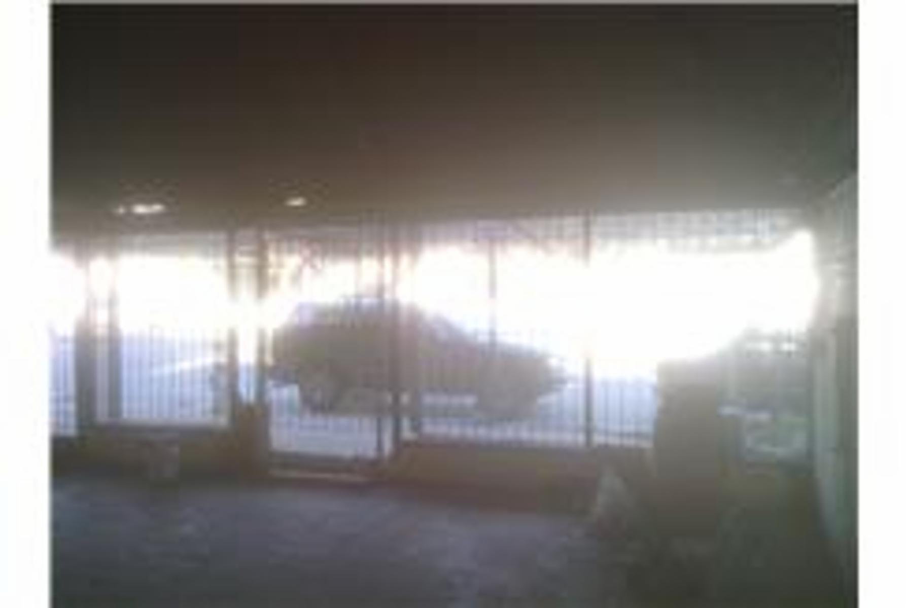 AV, JUAN 23 351 · Lomas De Zamora — foto 3