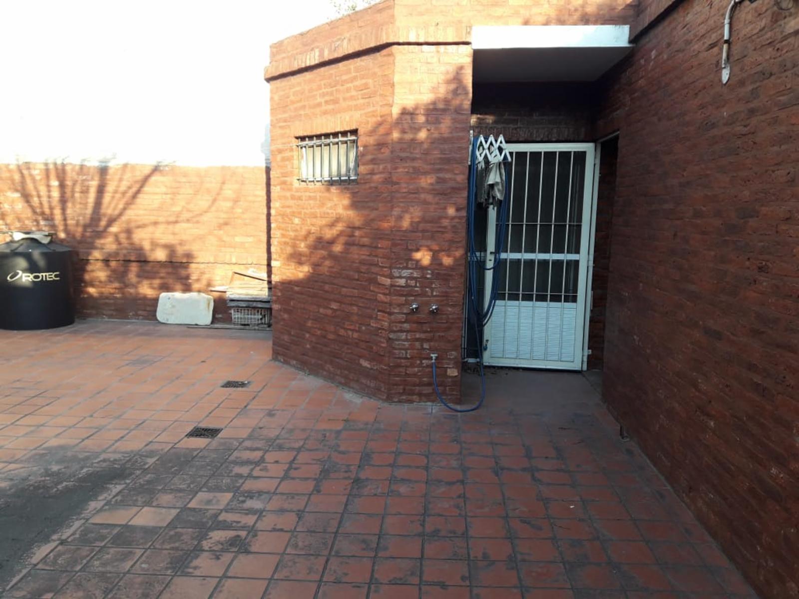Velez Sarsfield 1400 · Quilmes — foto 20