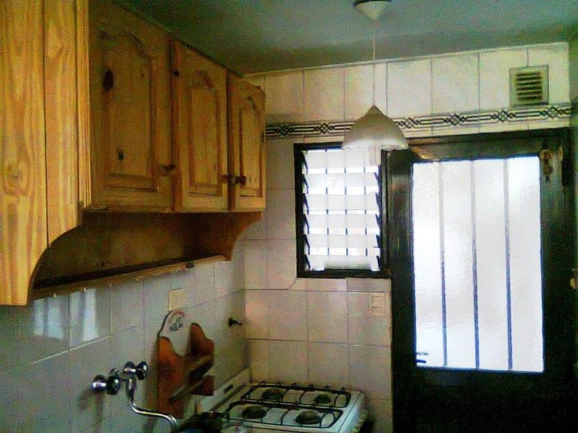 Colombres al 900 · Morón — foto 8