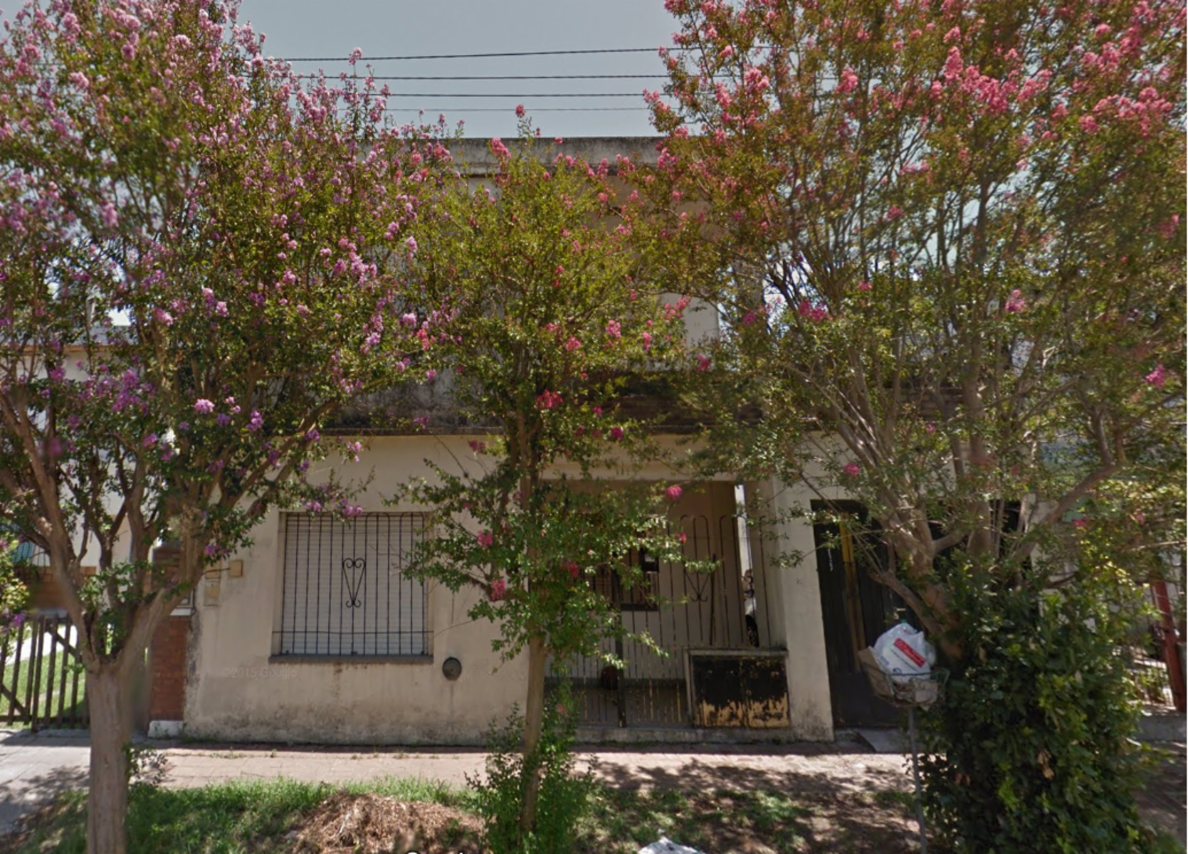 Casa en 2 plantas , Ideal 2 familias, Apto Crédito.
