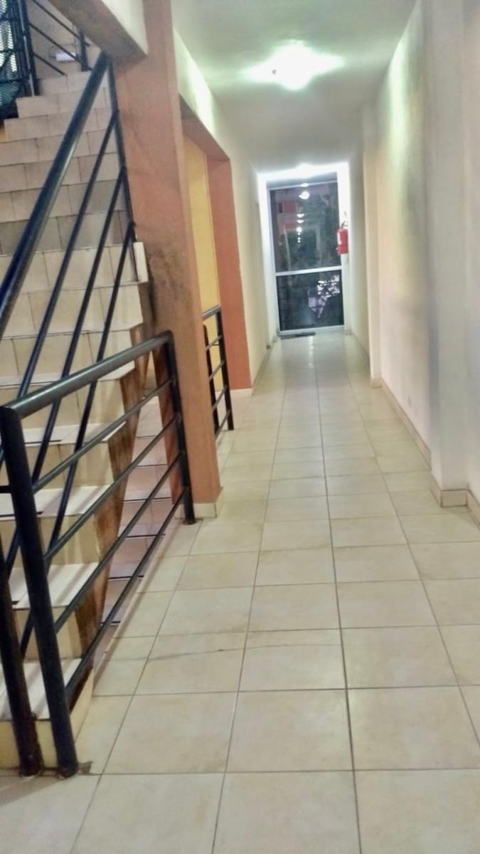 Crisologo Larralde 100 · Morón — foto 21