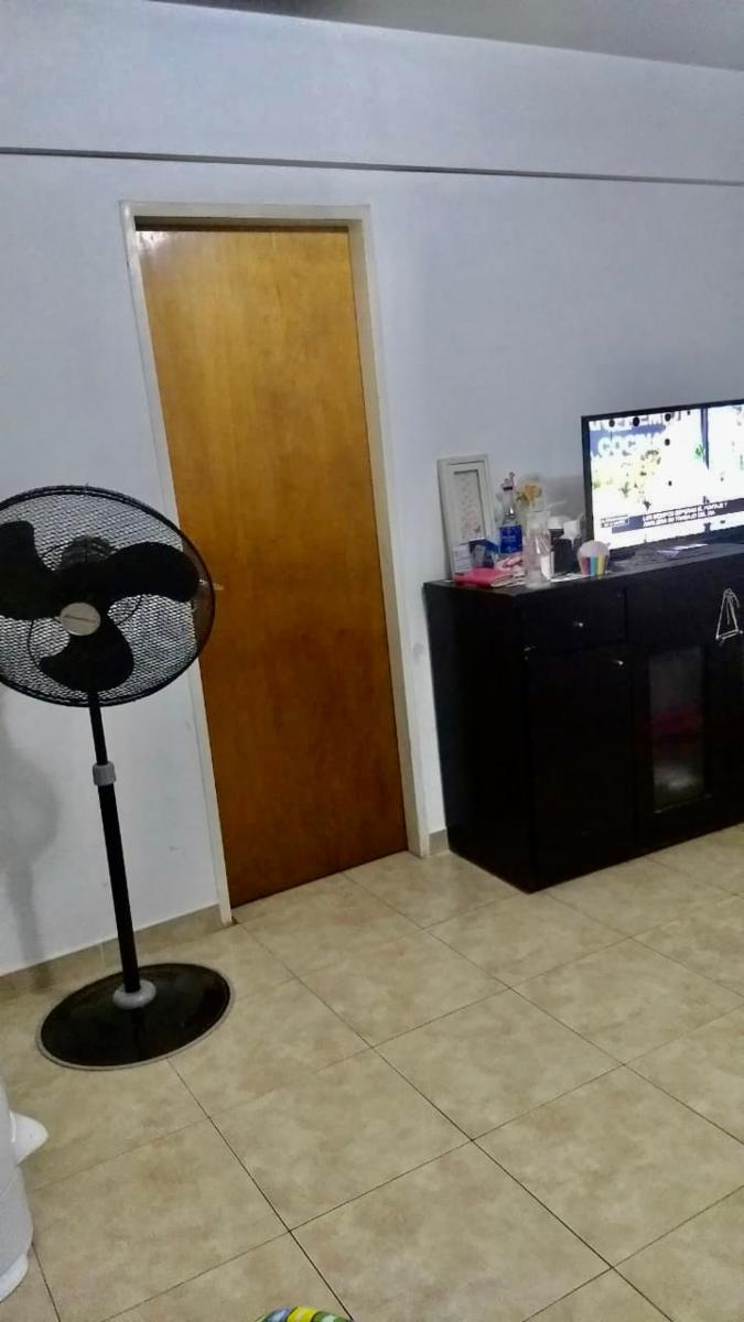 Crisologo Larralde 100 · Morón — foto 10