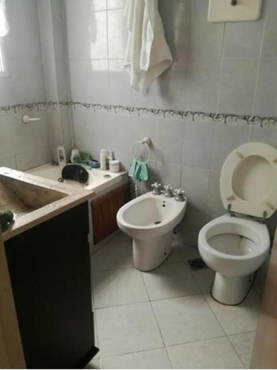 Rivadavia 8500 · Floresta — foto 4