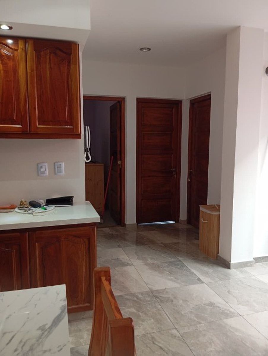 Int Grant 535 · Morón — foto 3