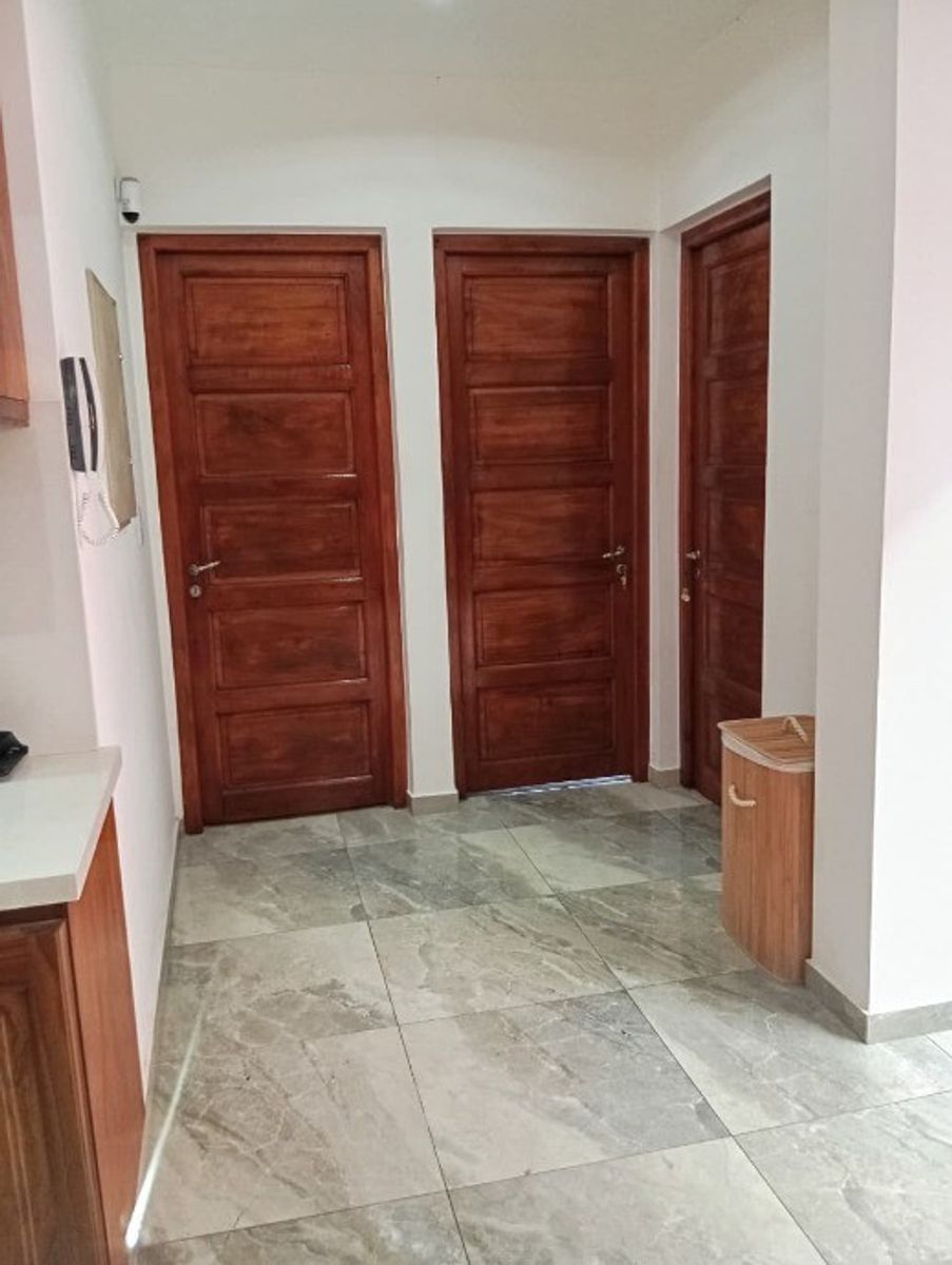 Int Grant 535 · Morón — foto 4