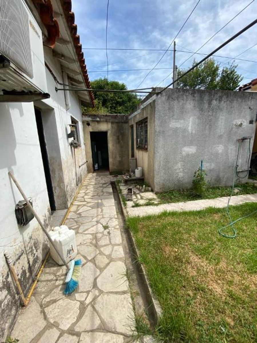 Año 1852 594 · Morón — foto 5