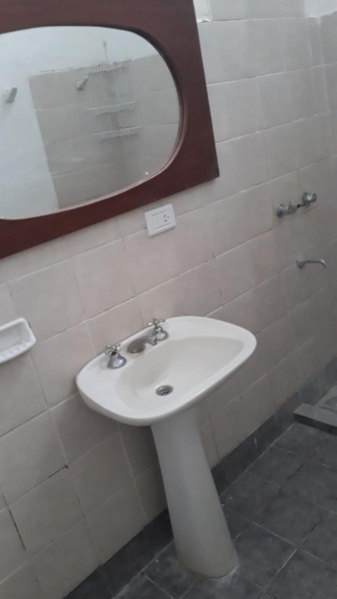 Primera Junta 499 y Alberdi Nro. 2932 San Lorenzo · San Lorenzo — foto 15
