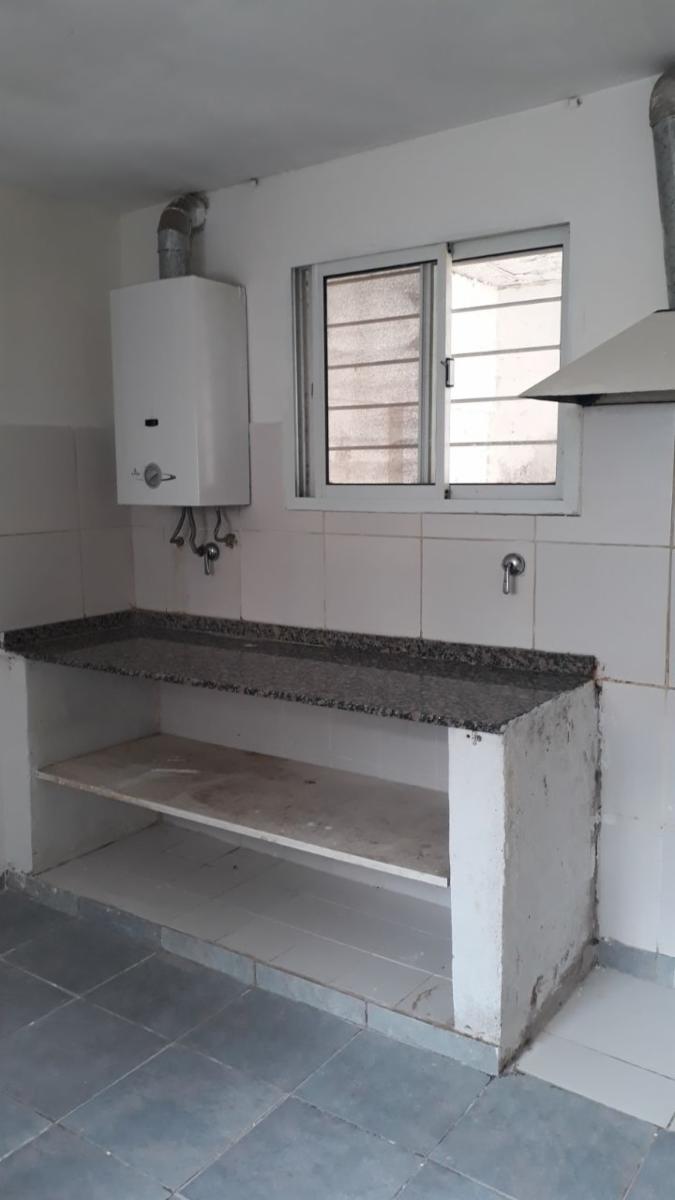Primera Junta 499 y Alberdi Nro. 2932 San Lorenzo · San Lorenzo — foto 17