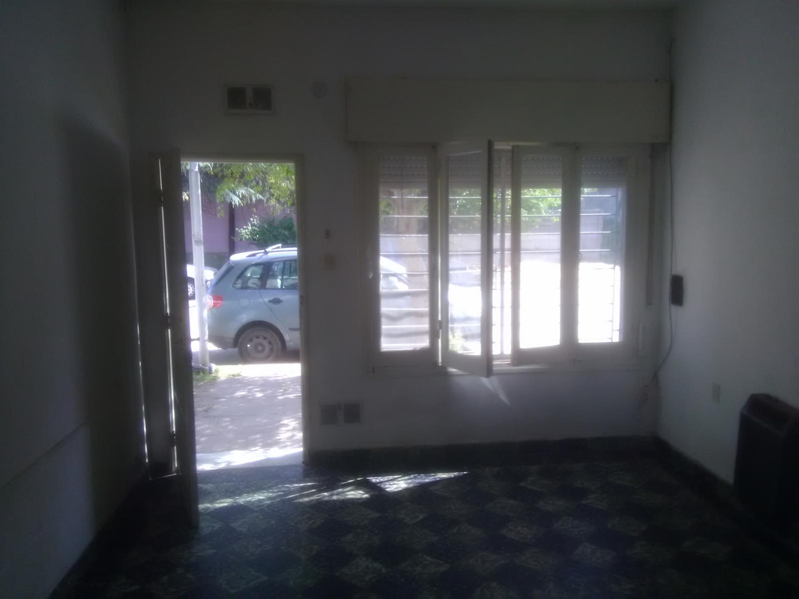 Primera Junta 499 y Alberdi Nro. 2932 San Lorenzo · San Lorenzo — foto 5