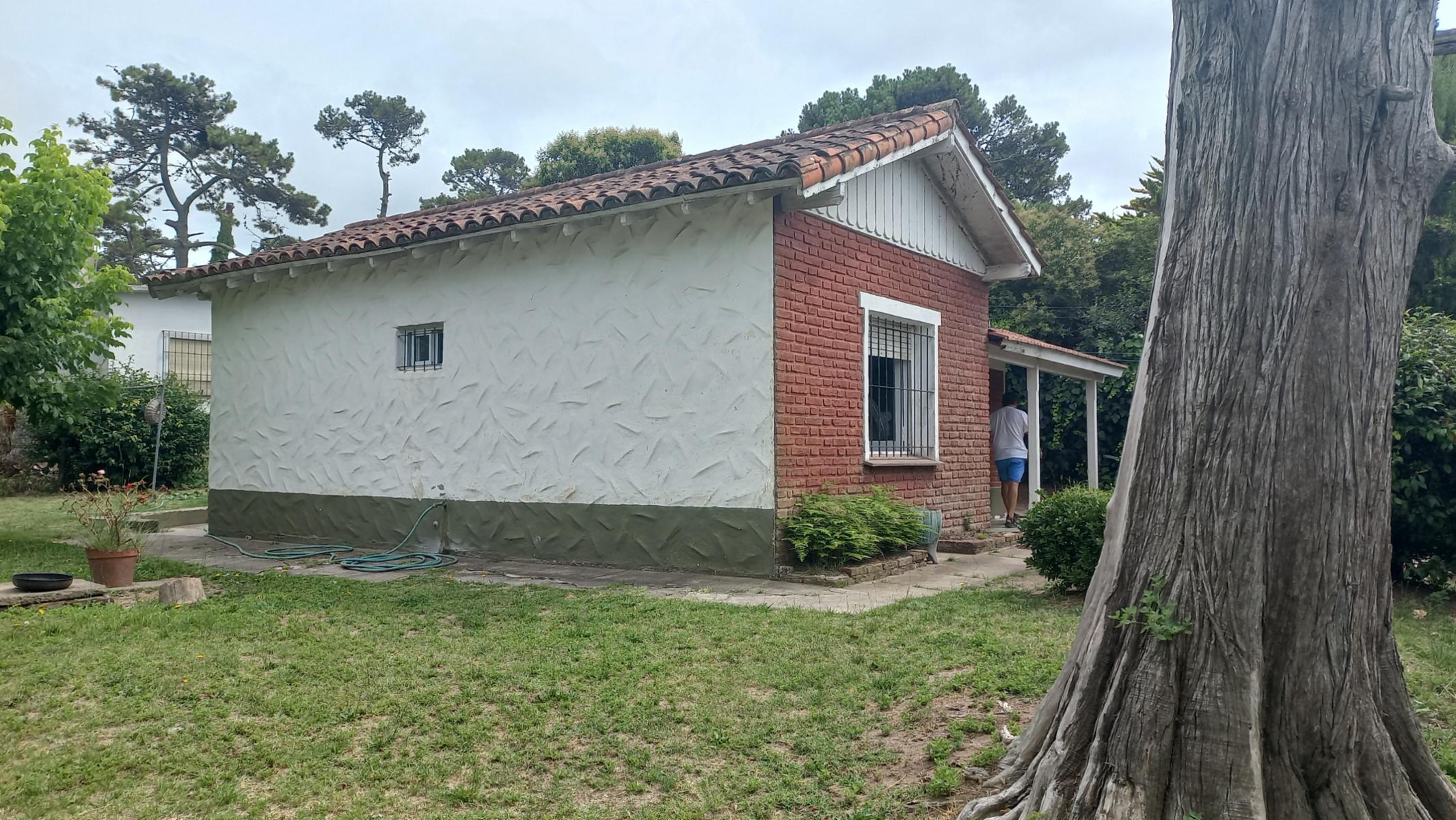 Avenida 6 entre Paseos 106 y 107 · Villa Gesell — foto 3
