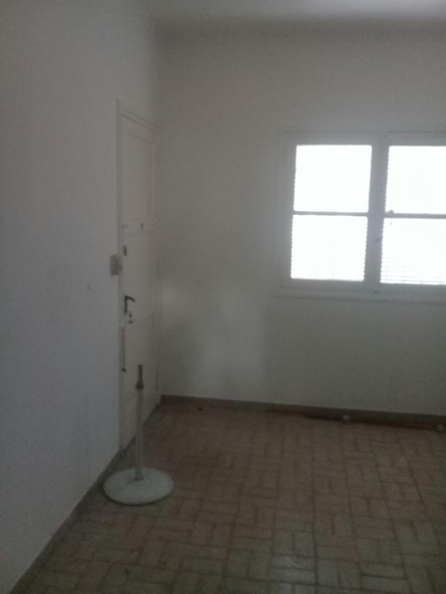 PH EN PLANTA BAJA - AL FRENTE - DE 3 AMBIENTES  CON VISTA AL PARQUE