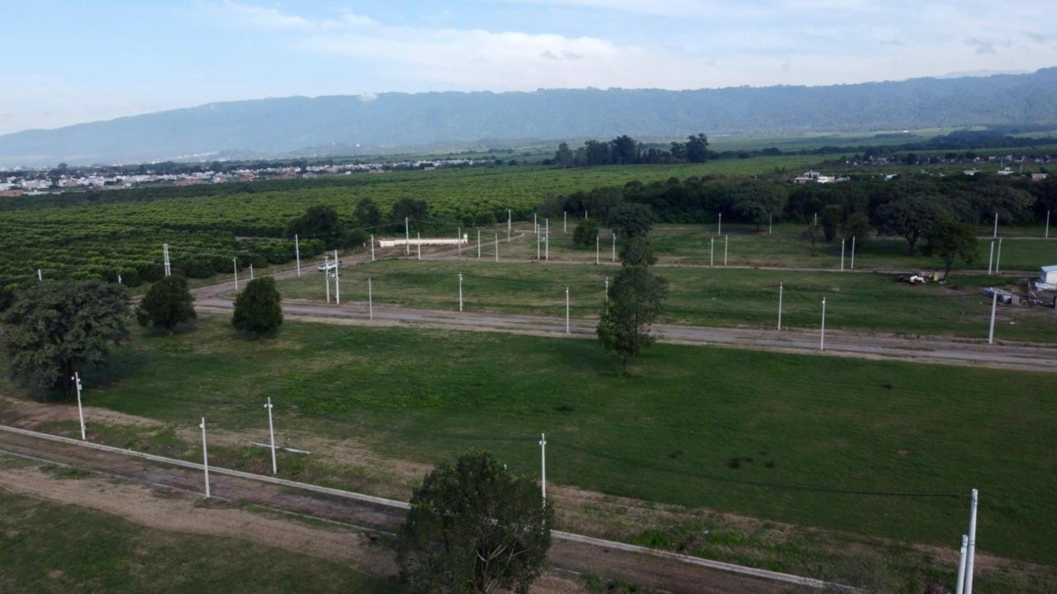 Loteo La TOMA ,  en cercania de Yerba buena, terrenos de 10 x 30 mts,  apto para procrear, se reciben vehiculos.