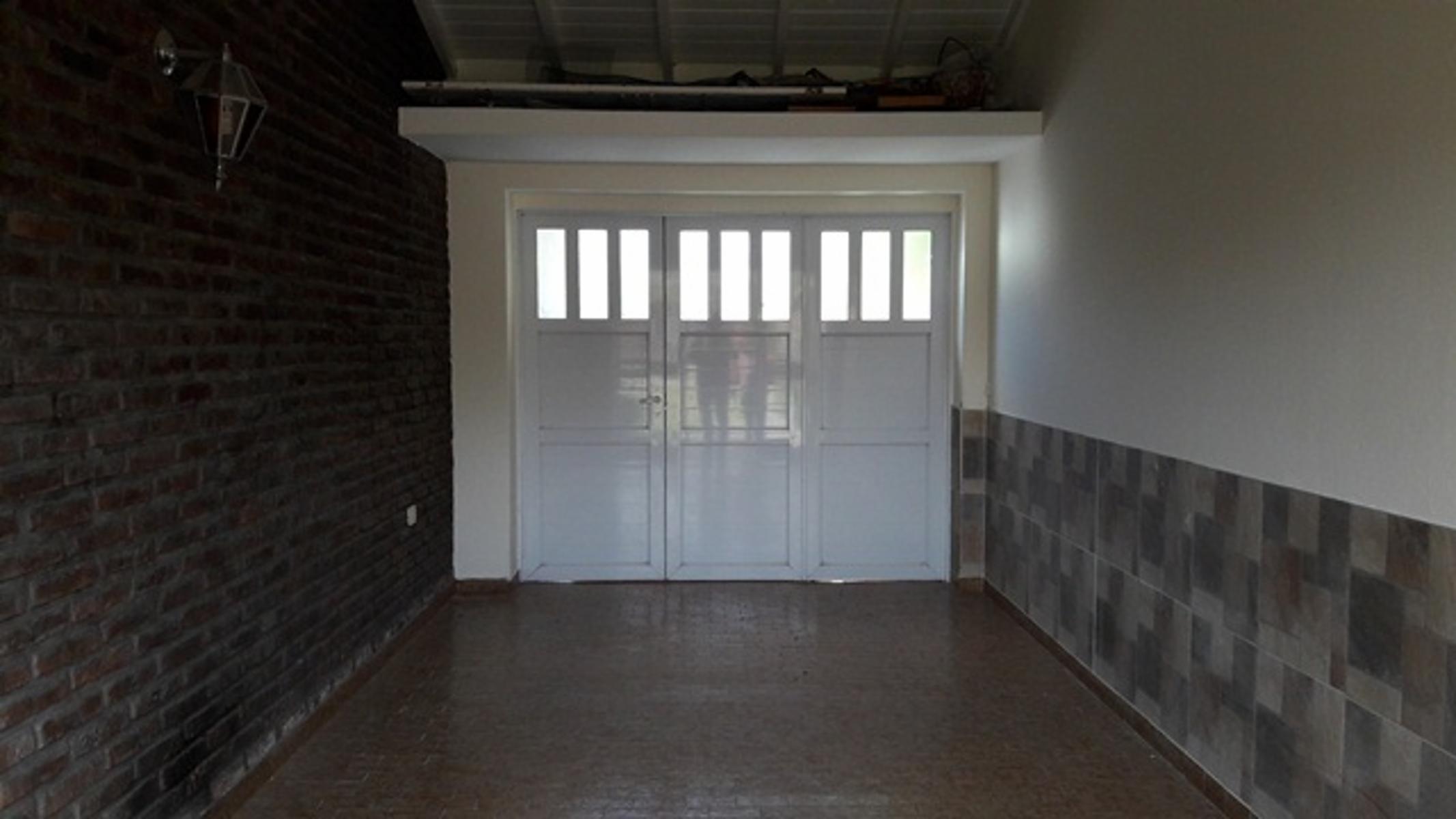 calle31e30y32 · General Alvarado — foto 11