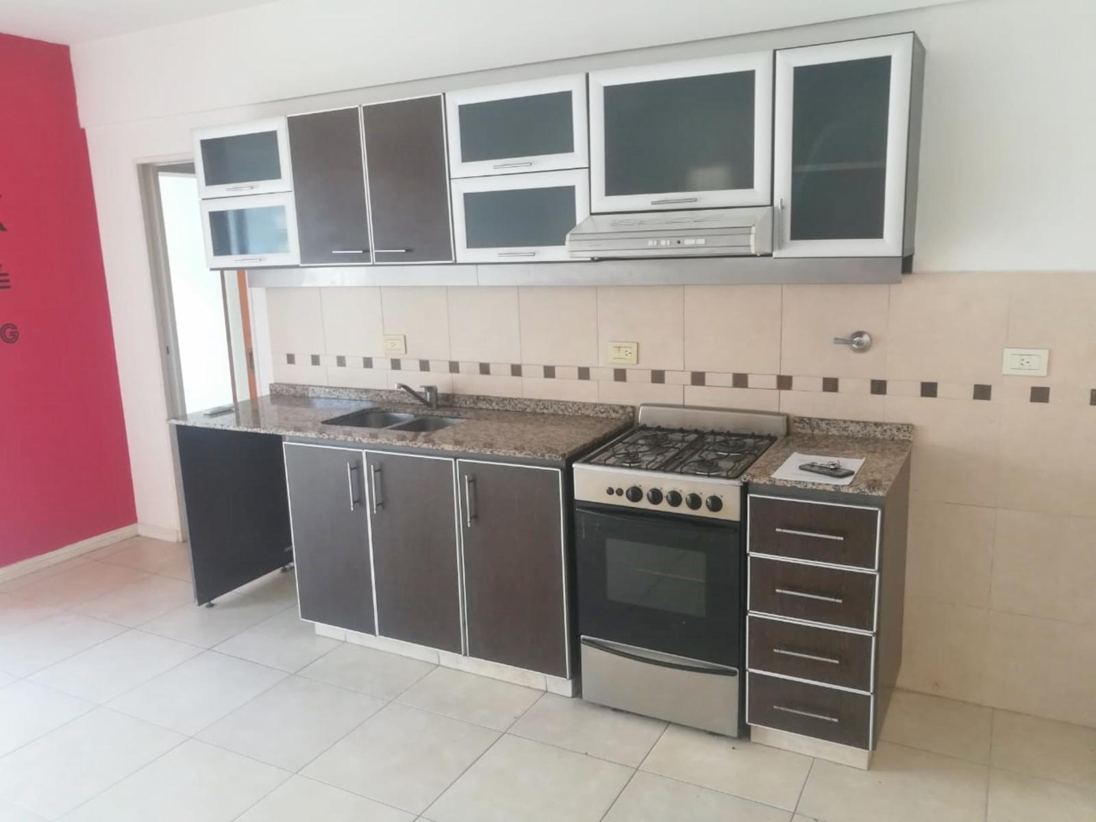 Ortiz de Rosas 600 · Morón — foto 3