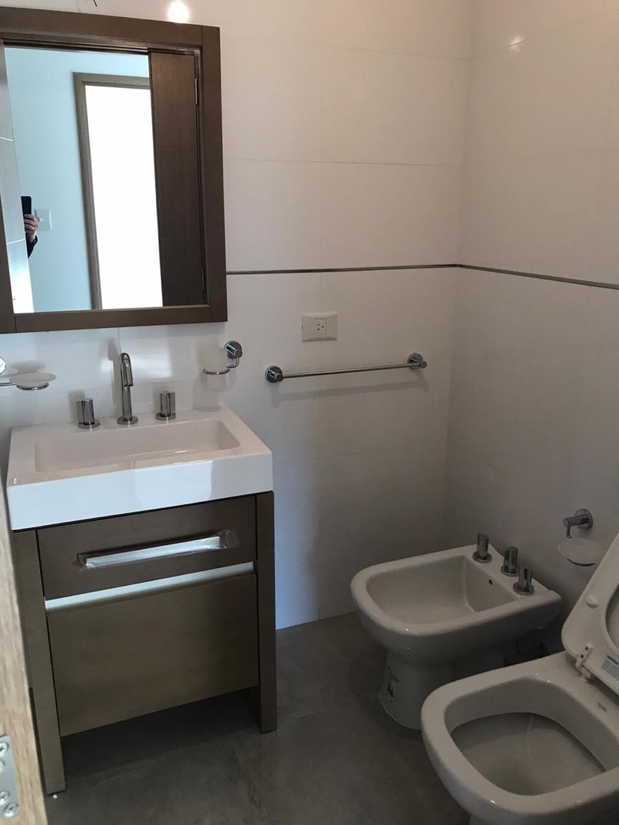 RAMON L FALCON 5795 · Villa Luro — foto 8