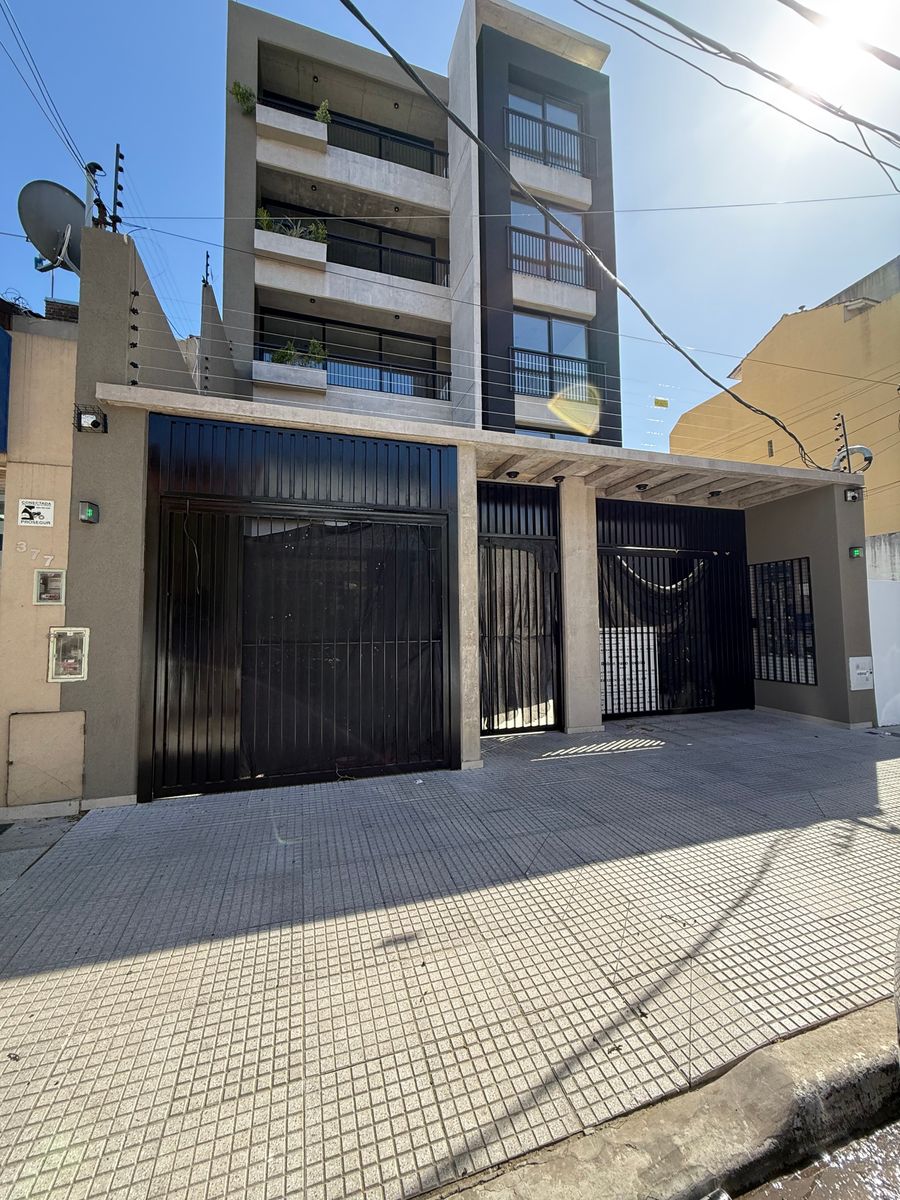 DEPARTAMENTO A ESTRENAR DOS AMBIENTES DE CATEGORIA A MEDIA CUADRA DE AVDE MAYO CON AMENETIES