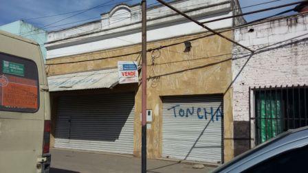 Venta en Block,2 colales comerciales y dos propiedades."OPORTUNIDAD"