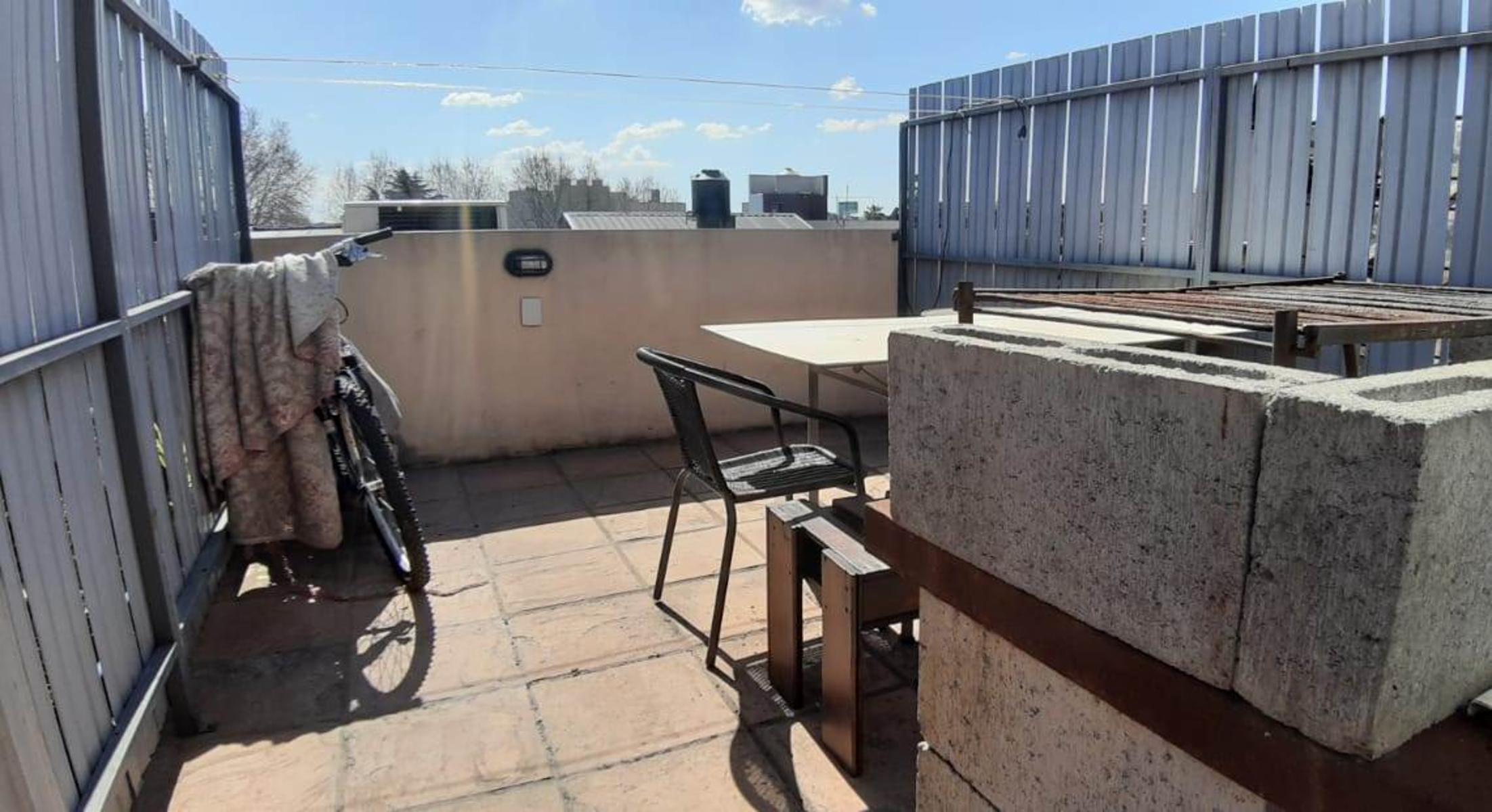 GELLY Y OBES 1247 · Morón — foto 11