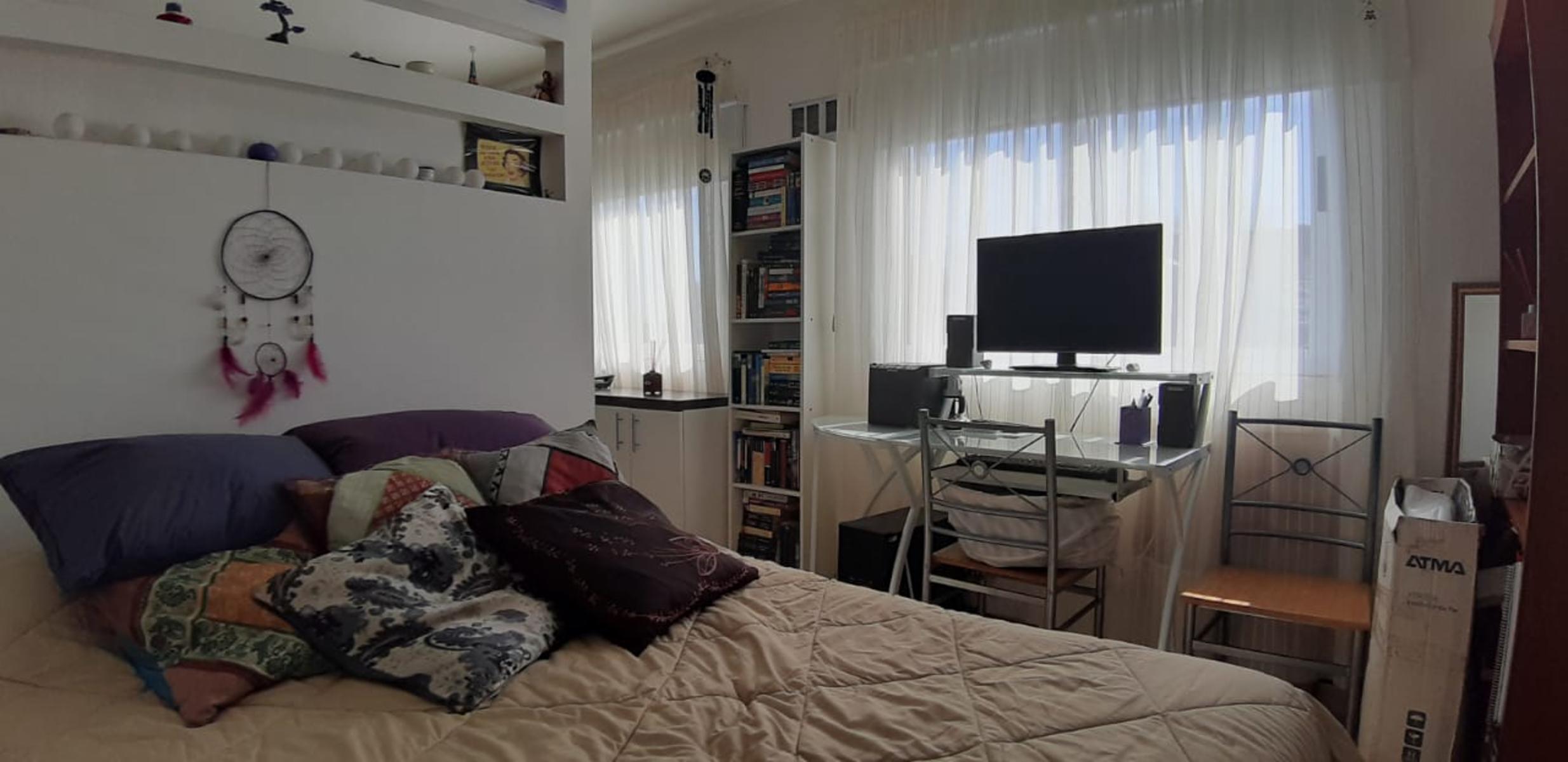 GELLY Y OBES 1247 · Morón — foto 6